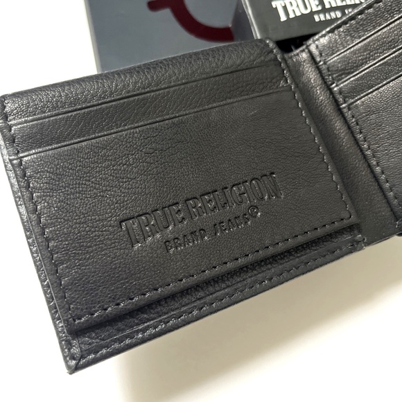 True Religion Black Leather L-Fold Wallet RFID Boxed Logo Metal Plaque NWT - Picture 6 of 7
